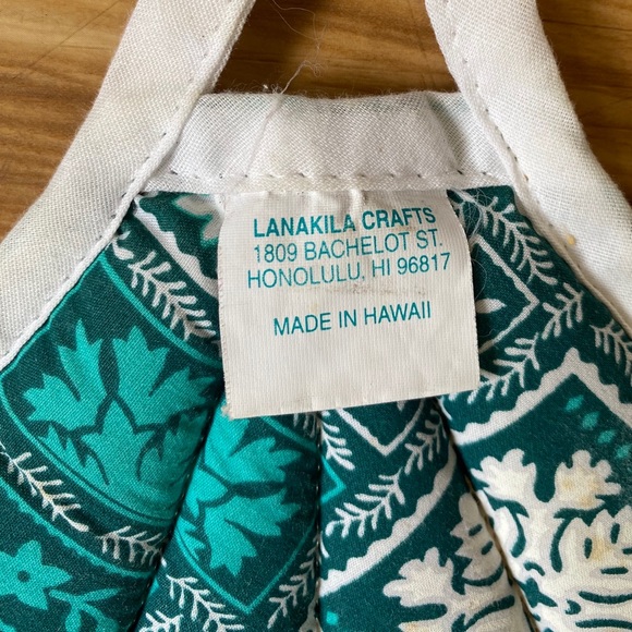 Pair of Lanakila Crafts Hawaii print pot holders - Picture 9 of 10